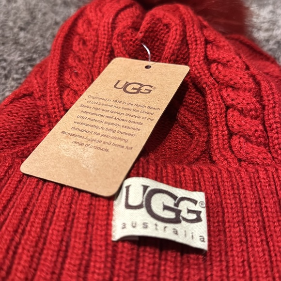 MAROON UGG HAT - Picture 3 of 6